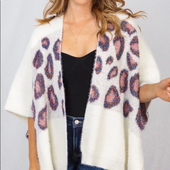 Anthropologie Sweaters - Anthropologie Kenzie Leopard Shimmer OS Wrap